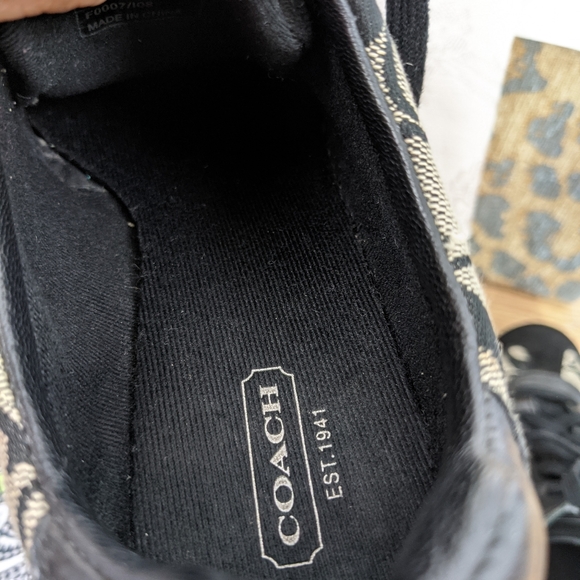 Coach EUC Joss sneakers 6 black logo C - Picture 9 of 16